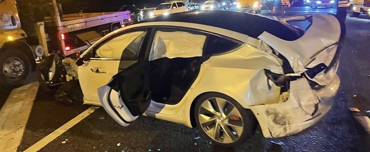 Tesla Model 3 on Autopilot hits an emergency vehicle in Taiwan after OTA update that fixed that