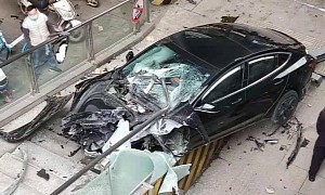 Tesla Model 3 Smashes Into an Overpass, Authorities Aren't Blaming the Software