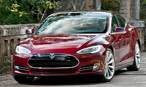 Tesla Model E Could Arrive in 2015