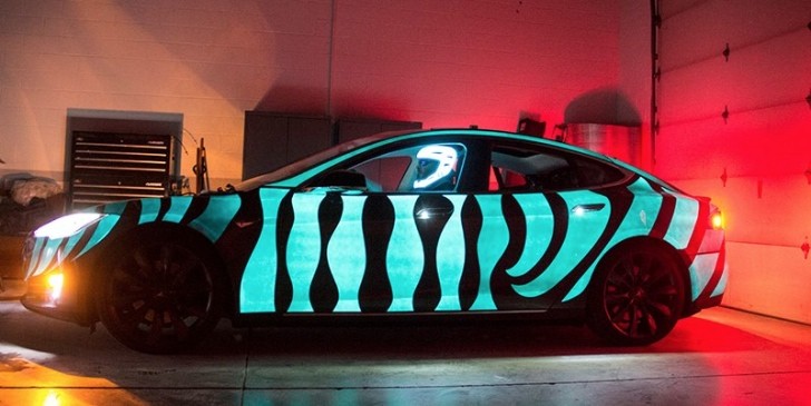 Tesla Model S with Electroluminescent Paint