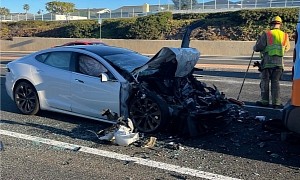 Tesla Model S Hits the Back of a Bus in Newport Beach: Autopilot May Be Involved
