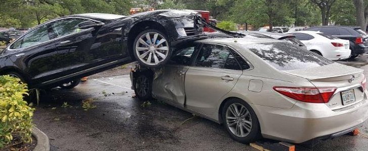 Model S crash in Florida parking lot