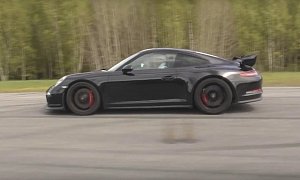 Tesla Model S P85D Drag Races Porsche 911 GT3 from a Roll