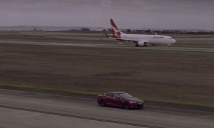 Tesla Model S P90D Drag Races Boeing 737 in Australia, Because Why Not