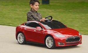 Tesla Model S Radio Flyer Is an Adorable Single-Seater EV for Kids