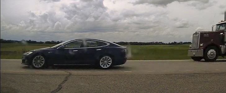 Canadian police pull over speeding Model S with driver sleeping in fully-reclined seat