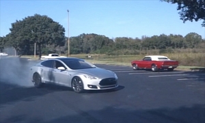 Tesla Model S vs 1968 Pontiac Firebird Burnout Battle