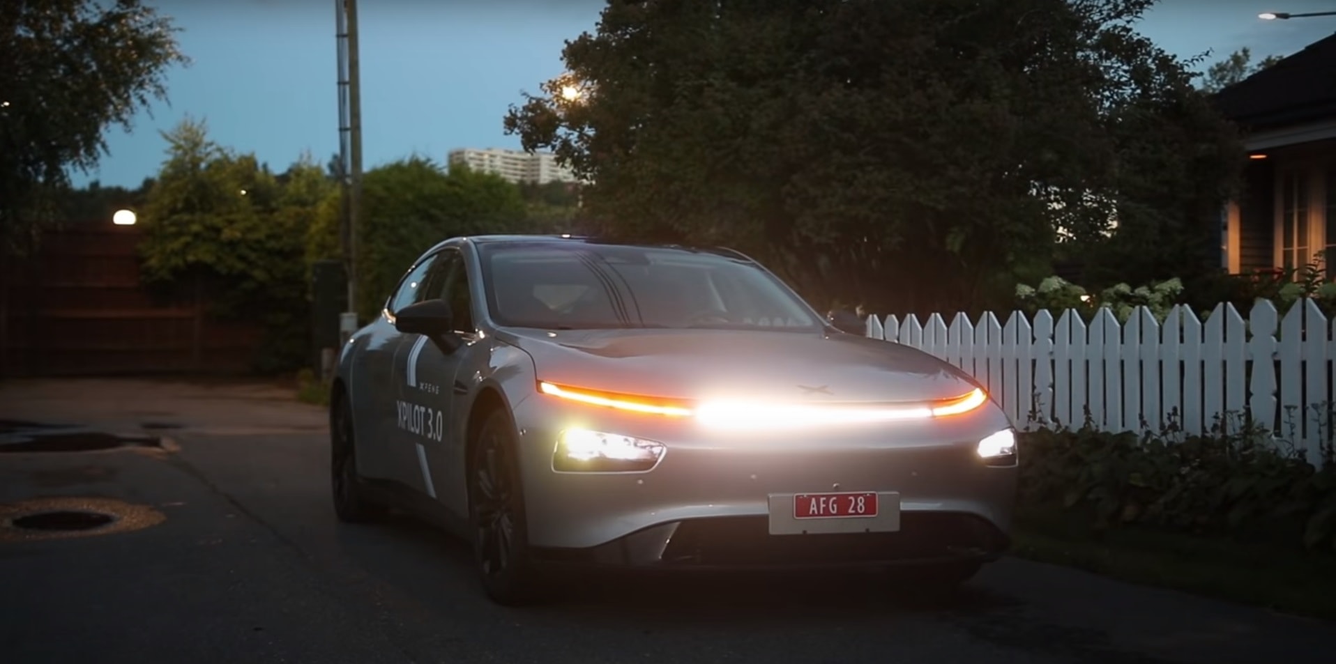 Tesla Model Light Show Has Nothing on Xpeng P7's Lack of Falcon -