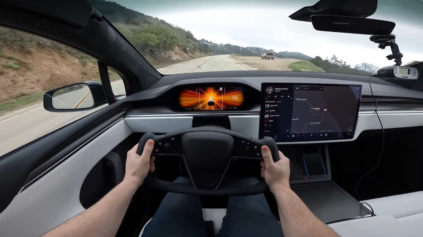 adopteren stam Verwoesting Tesla Model X Plaid Goes POV Crazy With Insane Chiron Level 2.3-Second 0-60  Run - autoevolution
