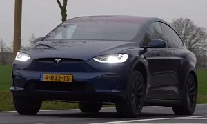 Tesla Model X Plaid Lunges Into a 0–62 Mph Sprint, It's Not Yokeing Around