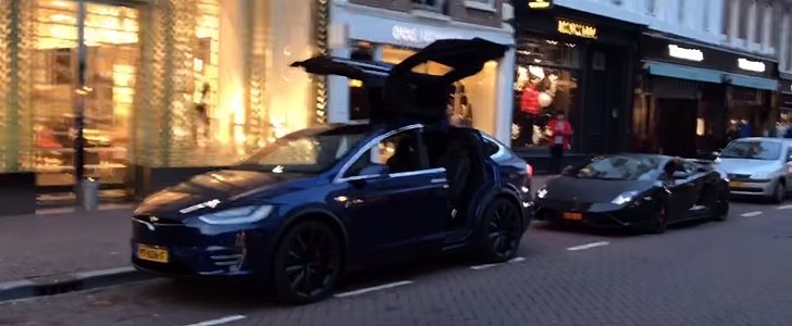 Tesla Model X vs. Lambo show off