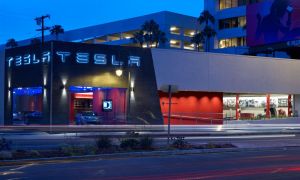 Tesla Opens Powertrain Plant in Palo Alto