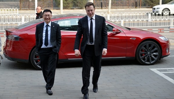 esla promotes Tesla China boss Tom Zhu as Elon Musk’s right hand
