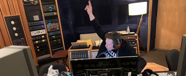 Elon Musk in a music studio on January 31, 2020
