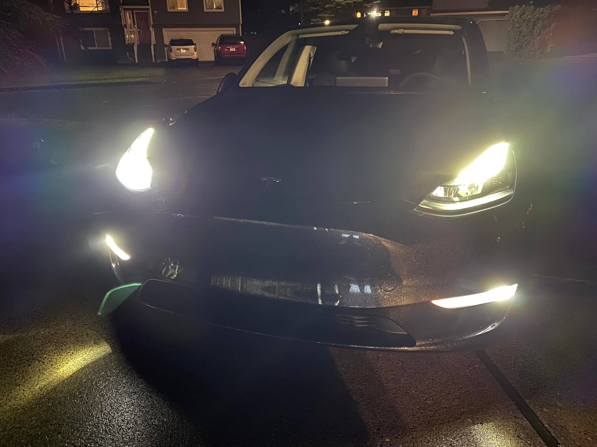 Tesla S New Light Show Leaves A Couple Of Owners With Non Functioning Headlights 177530 1 