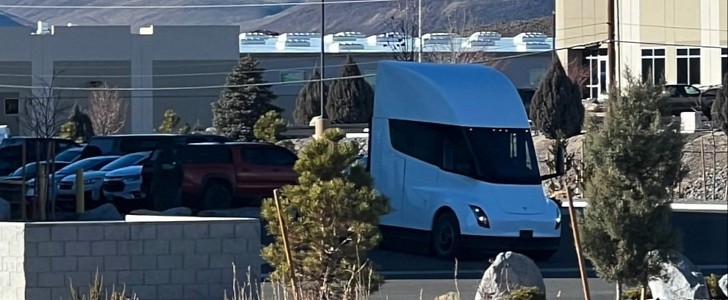 Tesla Semi entered limited production at Giga Nevada
