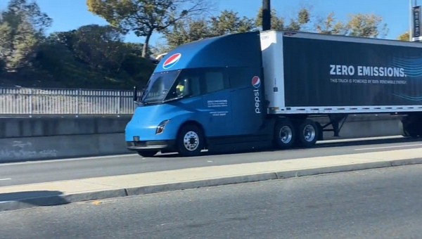 Tesla Semi trucks operating for PepsiCo will only drive 100-mile trips when hauling soda