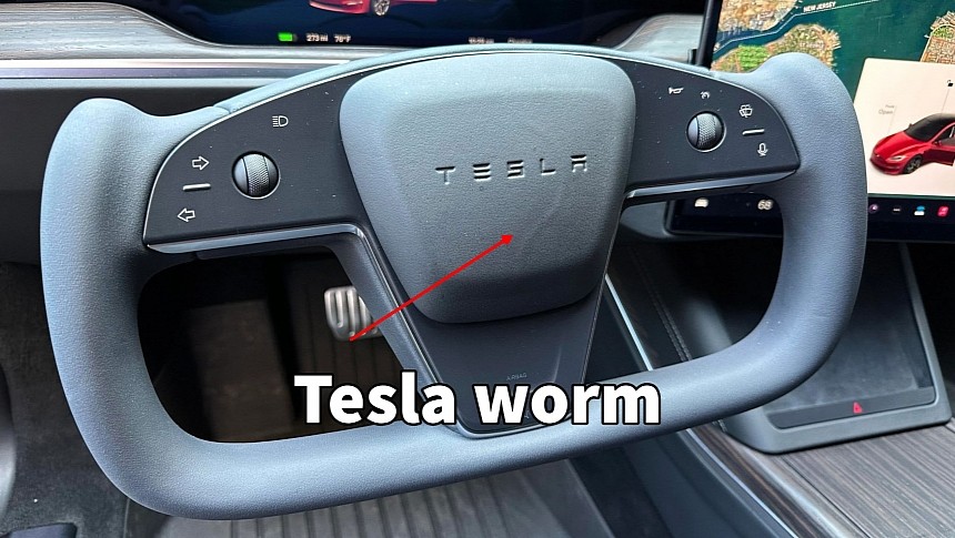 Replacement yoke on a tesla Model S