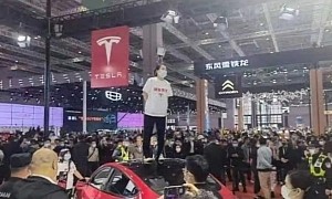 Tesla Sues Another Unhappy Buyer: the Chinese Lady That Protested in Shanghai