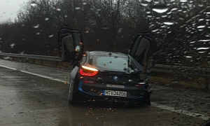 Test Driver Crashes BMW i8 in Germany