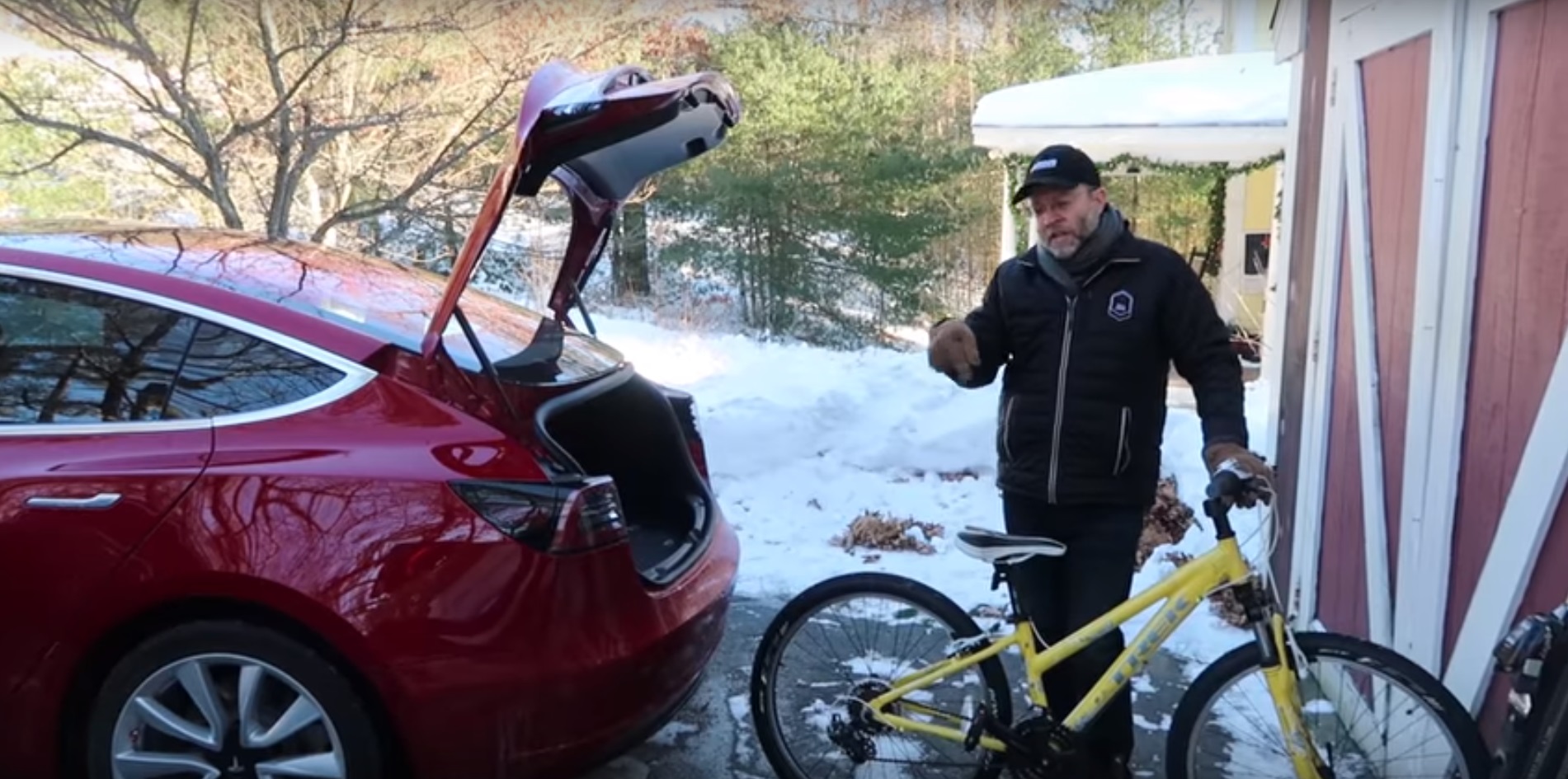 Testing Elon Musk S Promises Can You Fit A Bike In A Model 3 S Trunk Autoevolution