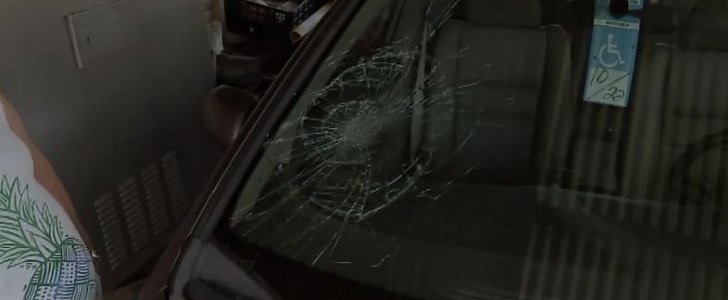 Woman shows damage to parents' windshield, smashed by Texas trooper out of rage