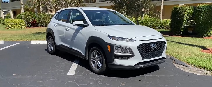 Here Are The Cool Gadgets & Gizmos In The CHEAPEST Hyundai Kona You Can Buy!
