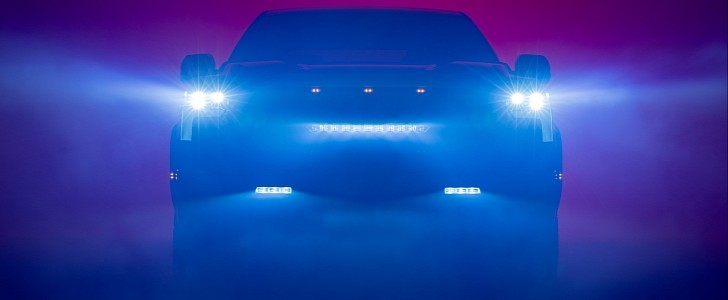 2022 Toyota Tundra front design teaser
