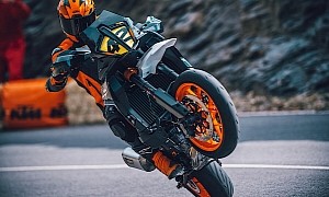 The 2023 KTM 890 SMT Is a "Long-Range Supermoto Weapon" Americans Won't Fire This Year