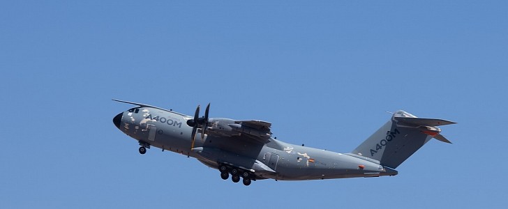 An A400M known as Grizzly 5 flew with SAF in one of its four engines