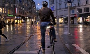 The Add-On Blinkers Enhance Cyclist Safety and Make Your Bike Look Cool at Night