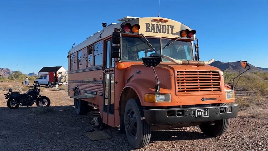 The "Bandit" Is a School Bus Transformed Into a Snug, Western-Themed Tiny Home on Wheels