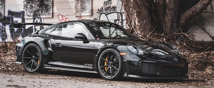 photo of BBi VMax GT2 RS Porsche: The World’s Fastest Factory-Engined 911, a Love Story image