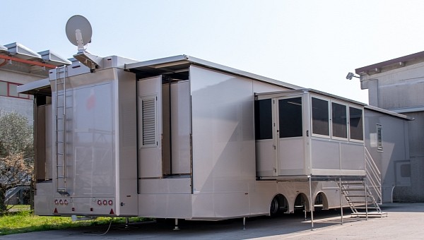 The CMC Elyse Trailer Is the Kind of Luxury Mobile Estate That Rivals an Actual Villa