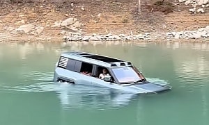The Craziest Thing You'll See Today: Car in the Water, Passengers Couldn't Be Happier
