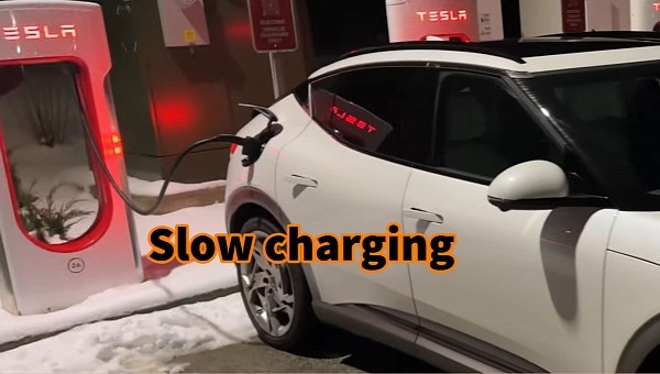 800-volt EVs would not be able to fast charge at Tesla Superchargers
