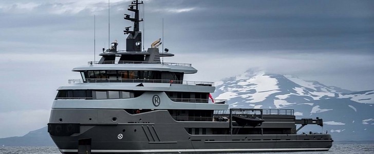 Ragnar is a $85 million luxury explorer that's currently stuck in Norway