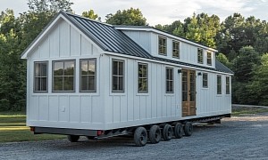 The Denali Bunkhouse Is a Three-Bedroom Tiny Home Made for Big Families