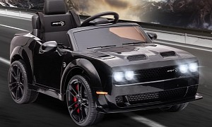 The Electric Dodge Challenger SRT Hellcat Widebody Is Here, Albeit as a Ride-On Toy