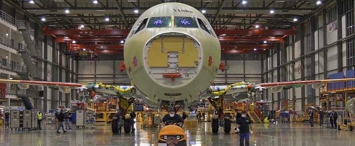 The first A321XLR development aircraft is being assembled in Hamburg