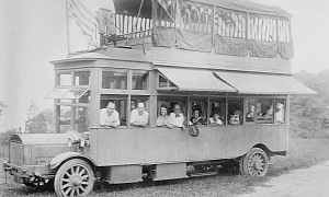 The First-Ever RV: The Gypsy Van, a 1915 Landyacht With Rooftop Garden and Hot Water