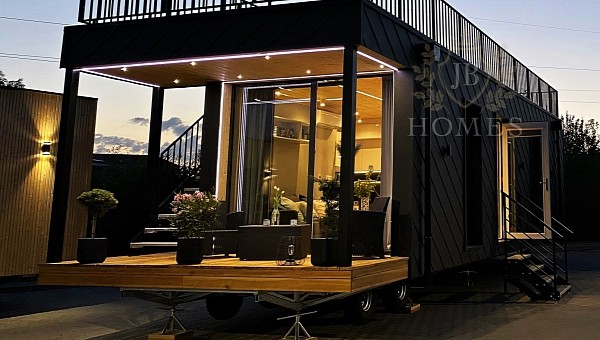 The Golden Sky mobile home from JB Homes ups the comfort factor, skimps on mobility