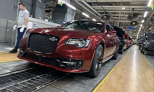 The HEMI-Powered Chrysler 300C Is Dead, Rest of the Lineup To Be Killed by December 31