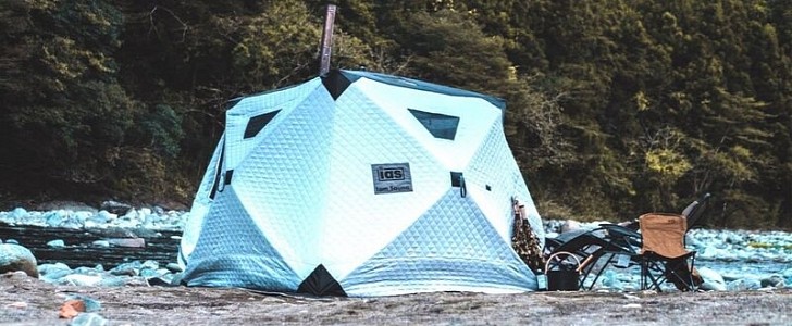 The Iam Portable Tent Sauna Aims to Make Your Outdoor Adventures Even  Better - autoevolution