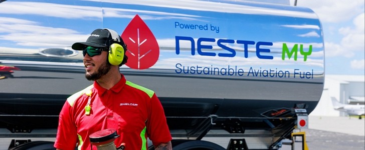 Avfuel and its partners delivered four batches of Neste SAF for this year's NBAA-BACE
