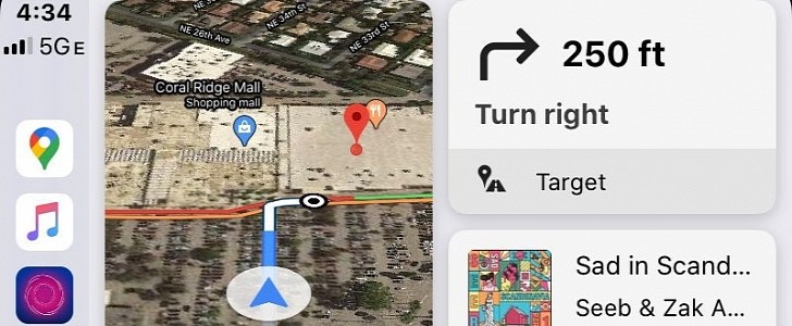 Google Maps with support for the CarPlay dashboard