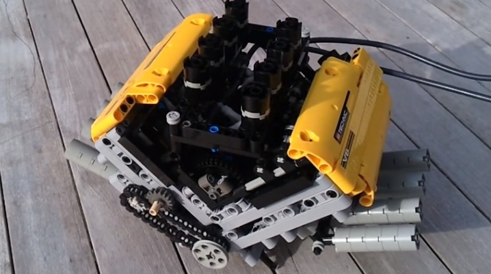 Lego V8 Engine