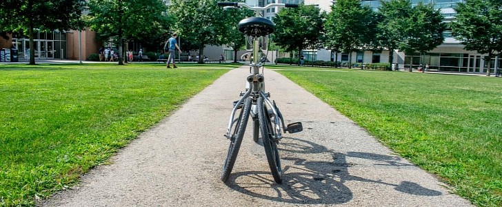 The MIT Autonomous Bicycle becomes a trike that takes itself where it needs to be