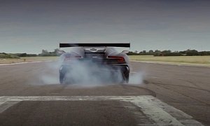 The Moment when the 800 HP Aston Martin Vulcan Does a Burnout