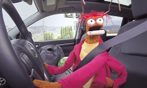 The Muppets Trying to Get Gas for Their Toyota Highlander
